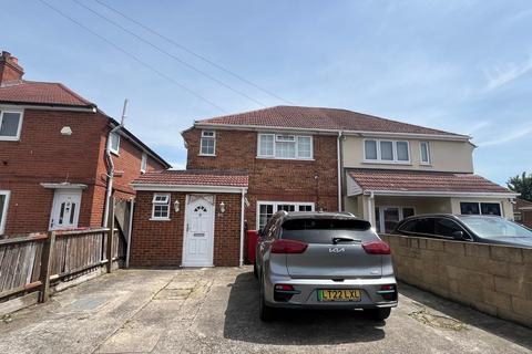 3 bed property, in Canterbury Avenue, £499,950