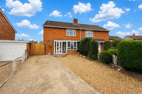 3 bed property, in Bognor Road, £260,000