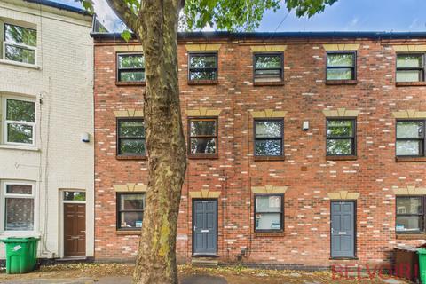 6 bed property, in North Sherwood Street, £230,000