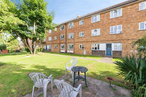 2 bed property, in Bentley Road, £235,000