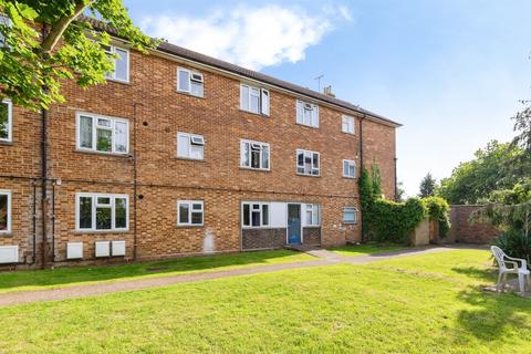 2 bed property, in Bentley Road, £235,000