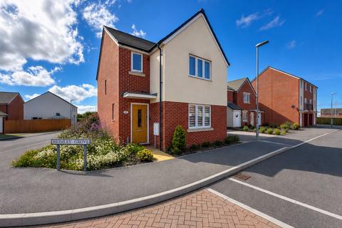 3 bed property, in Brimley Grove, £325,000