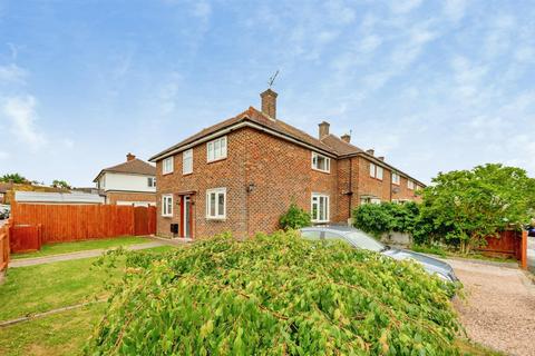 3 bed property, in Radstock Way, £525,000