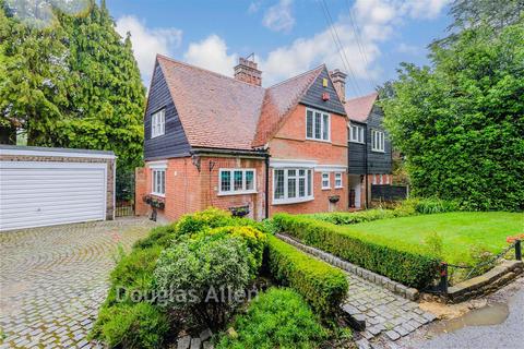 4 bed property, in Woodbury Hill, £1,250,000
