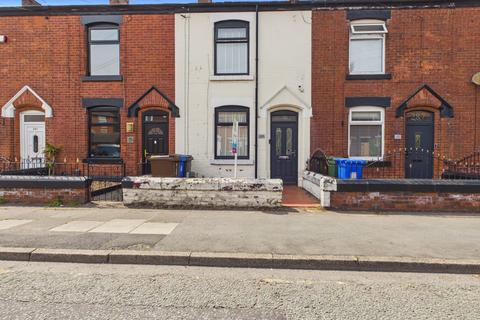 2 bed property, in Dukinfield Road, £170,000