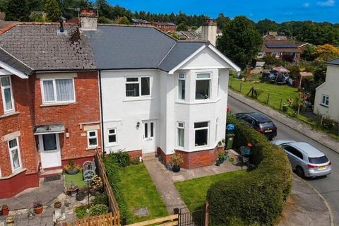 3 bed property, in Slade Road, £275,000