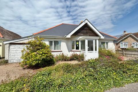 3 bed property, in Woodland Road, £425,000