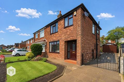 3 bed property, in Queens Avenue, £240,000