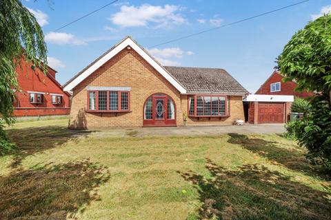 4 bed property, in Old Whint Road, £375,000