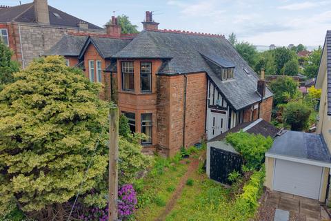 3 bed property, in 21 Regent Street, £225,000