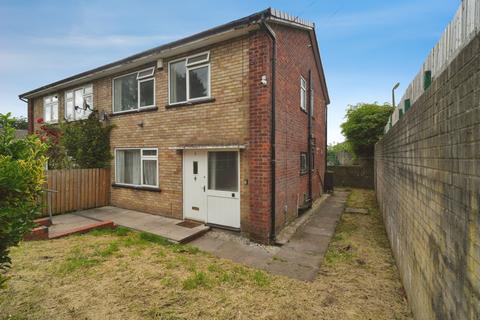 4 bed property, in Drinkwater Road, £230,000