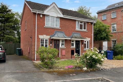 2 bed property, in Cameo Drive, £210,000