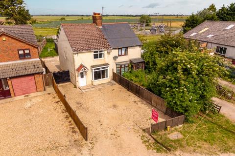 3 bed property, in Bicker Road, £119,950