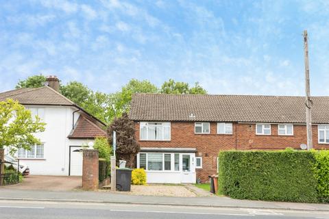 2 bed property, in Watford Road, £350,000