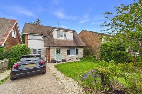4 bed property, in Battle Gates, £450,000