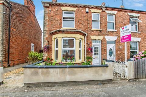 3 bed property, in Princes Road, £190,000