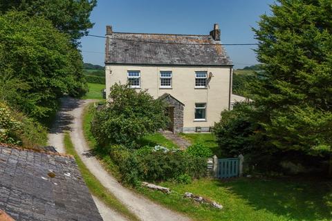 4 bed property, in Bodelva, £575,000