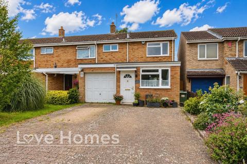 3 bed property, in Mill Lane, £420,000