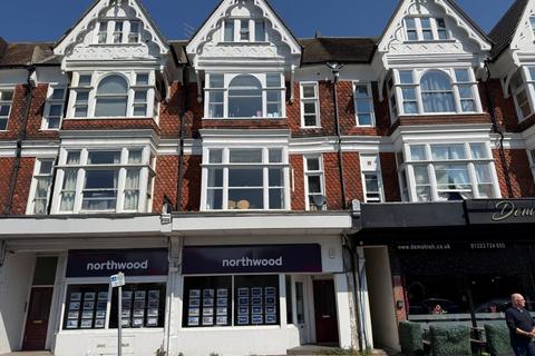 6 bed property, in 83 South Street, £500,000