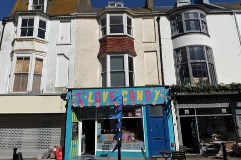 Studio, in 8/8A Bath Place, £325,000