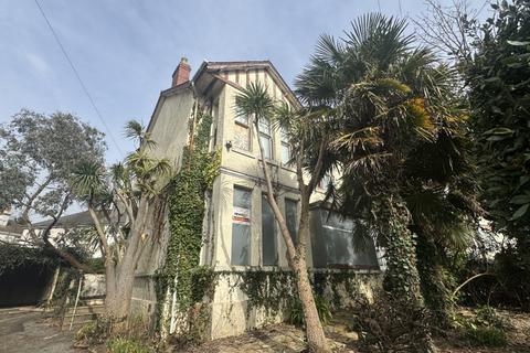 4 bed property, in Newtonia, £225,000