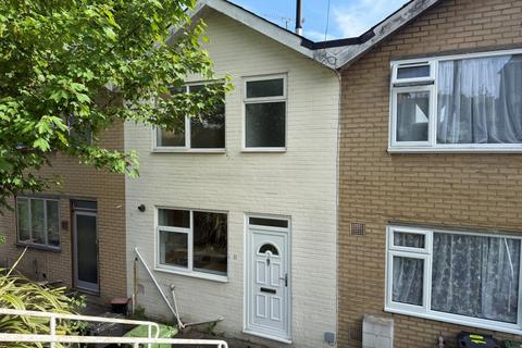 3 bed property, in 11 Mansfield Walk, £200,000