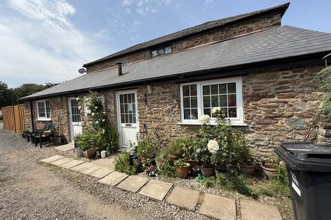 2 bed property, in Old Cider House, £90,000
