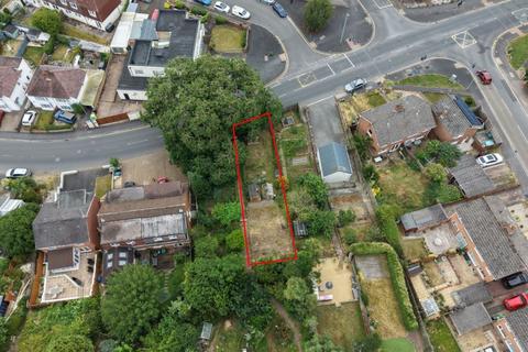Studio, in Land Fronting 203 Exwick Road, £45,000