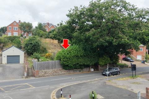 Studio, in Land Fronting 203 Exwick Road, £45,000