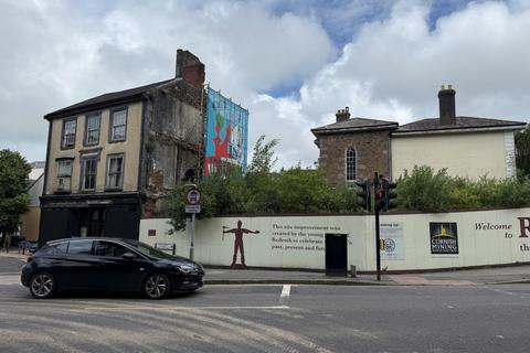 2 bed property, in 4, £75,000