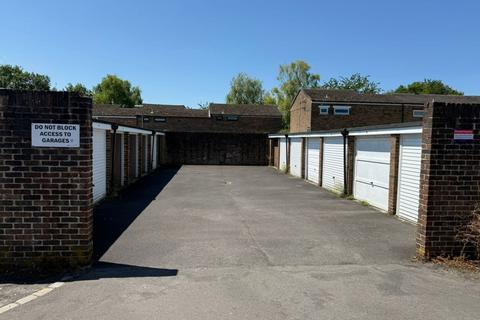 Studio, in Garages 2-6, £35,000