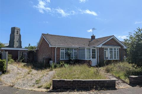 2 bed property, in Dawn Crescent, £230,000