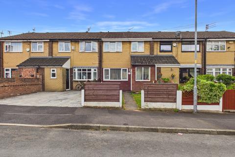 3 bed property, in Birkdale Close, £200,000