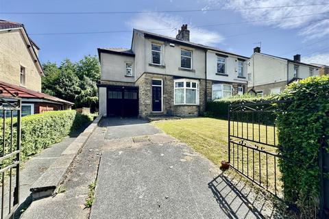 4 bed property, in Longley Road, £260,000