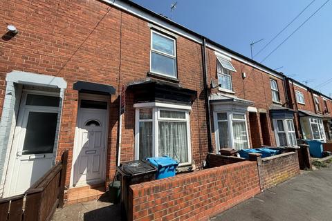 2 bed property, in Thoresby Street, £75,000