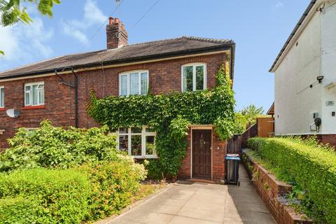 3 bed property, in Park Lane, £220,000