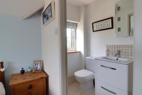 4 bed property, in Wrexham Road, £675,000