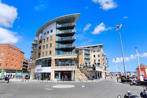 2 bed property, in The Quay, £70,000