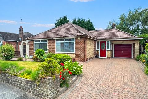 2 bed property, in Sunny Bank Road, £359,950