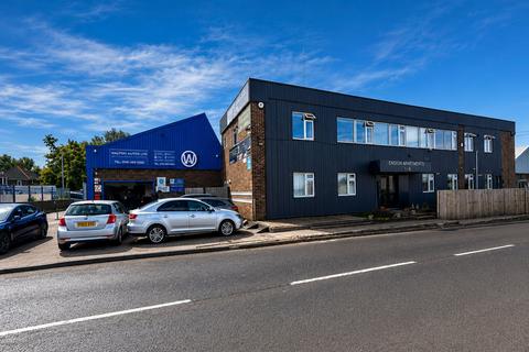 3 bed property, in Green Lane, £1,300,000