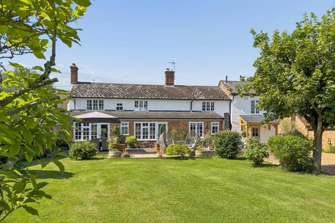3 bed property, in 11 Nearton End, £1,175,000