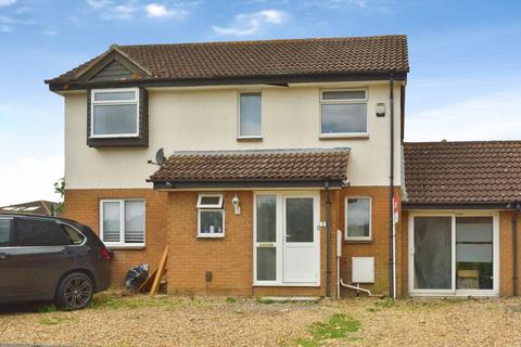 4 bed property, in Radman Grove, £300,000