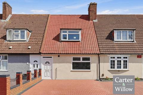 3 bed property, in Becontree Avenue, £425,000