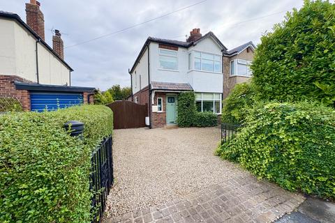 3 bed property, in Garstang By Pass Road, £240,000