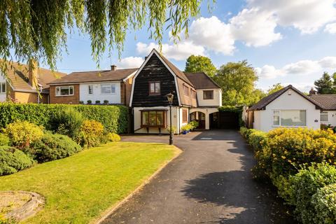 4 bed property, in Tanworth Lane, £695,000