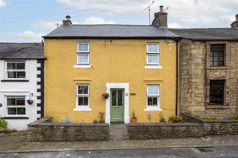 4 bed property, in Ingleboro View, £345,000
