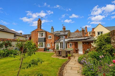 6 bed property, in Paynes Lane, £1,250,000
