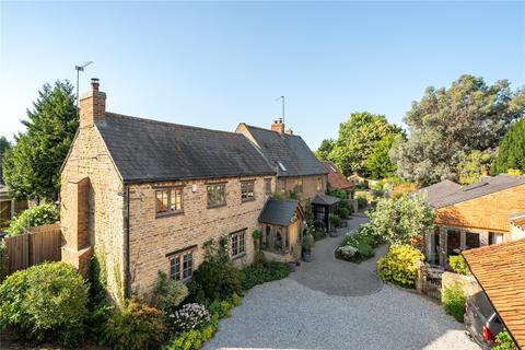 5 bed property, in Carpenters Yard, £1,250,000