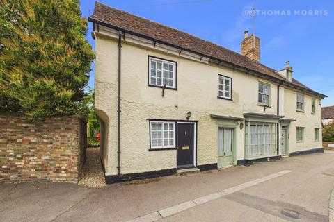 2 bed property, in High Street, £280,000