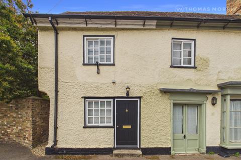 2 bed property, in High Street, £280,000